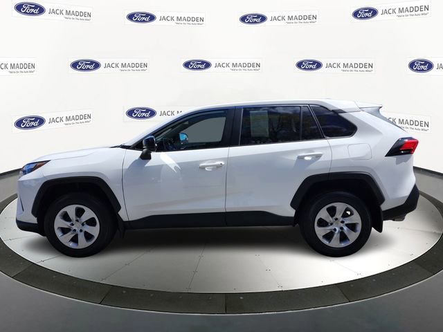 Used 2023 Toyota RAV4 LE AWD/4WD image 6