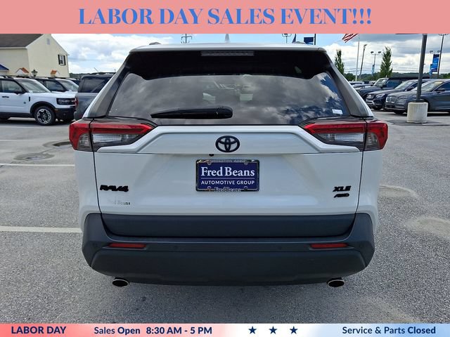 Used 2023 Toyota RAV4 XLE Premium AWD/4WD image 9