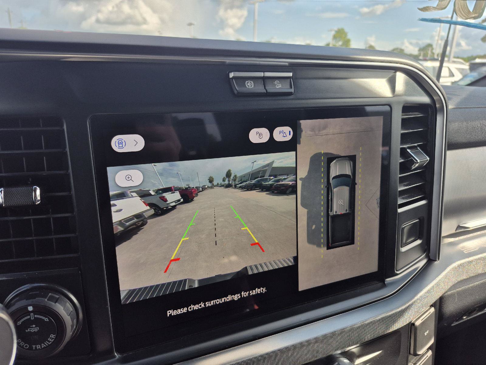 Certified 2025 Ford F250 Platinum AWD/4WD image 4