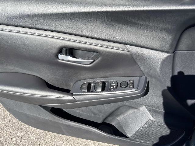 Used 2025 Nissan Sentra SV image 11