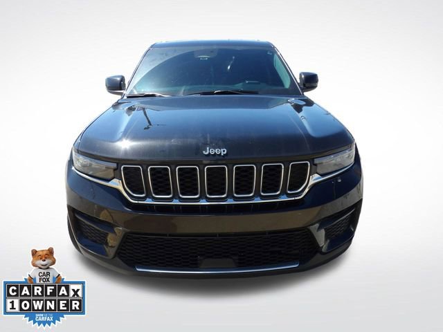 Used 2023 Jeep Grand Cherokee Laredo AWD/4WD image 19