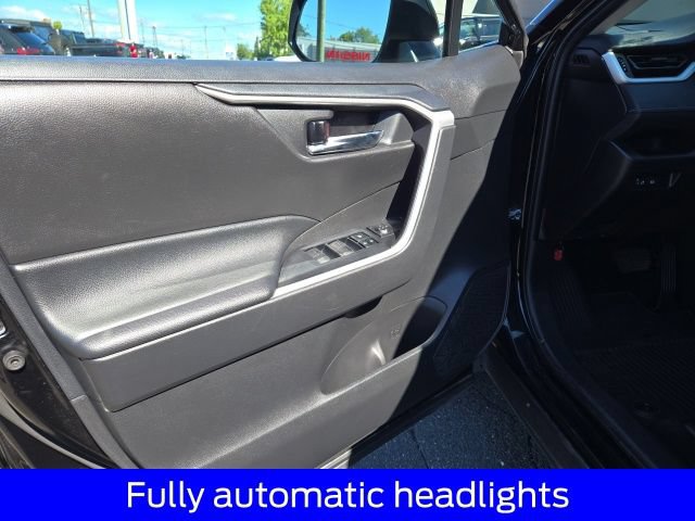Used 2022 Toyota RAV4 XLE AWD/4WD image 21