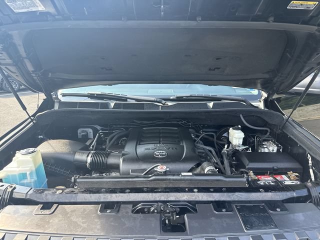 Used 2018 Toyota Tundra SR5 w/ TRD Off Road Package AWD/4WD image 24
