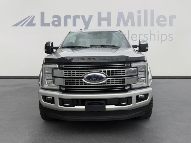 Certified 2017 Ford F350 Platinum w/ Platinum Ultimate Package image 8