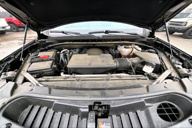 Used 2024 Chevrolet Suburban Premier image 9