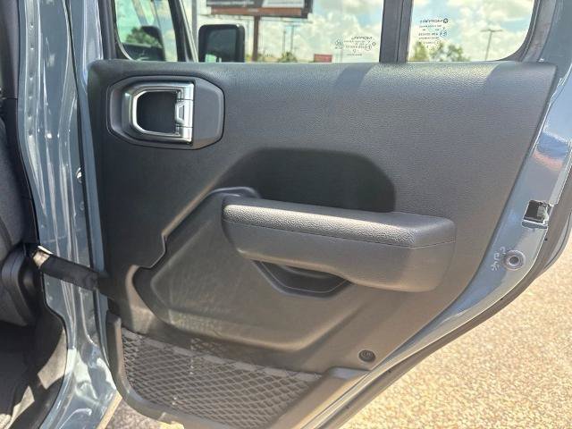 Used 2025 Jeep Gladiator Sport AWD/4WD image 21