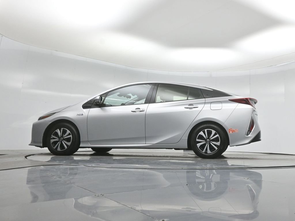 Used 2018 Toyota Prius Prime Plus w/ Carpet Mat Package FWD image 46