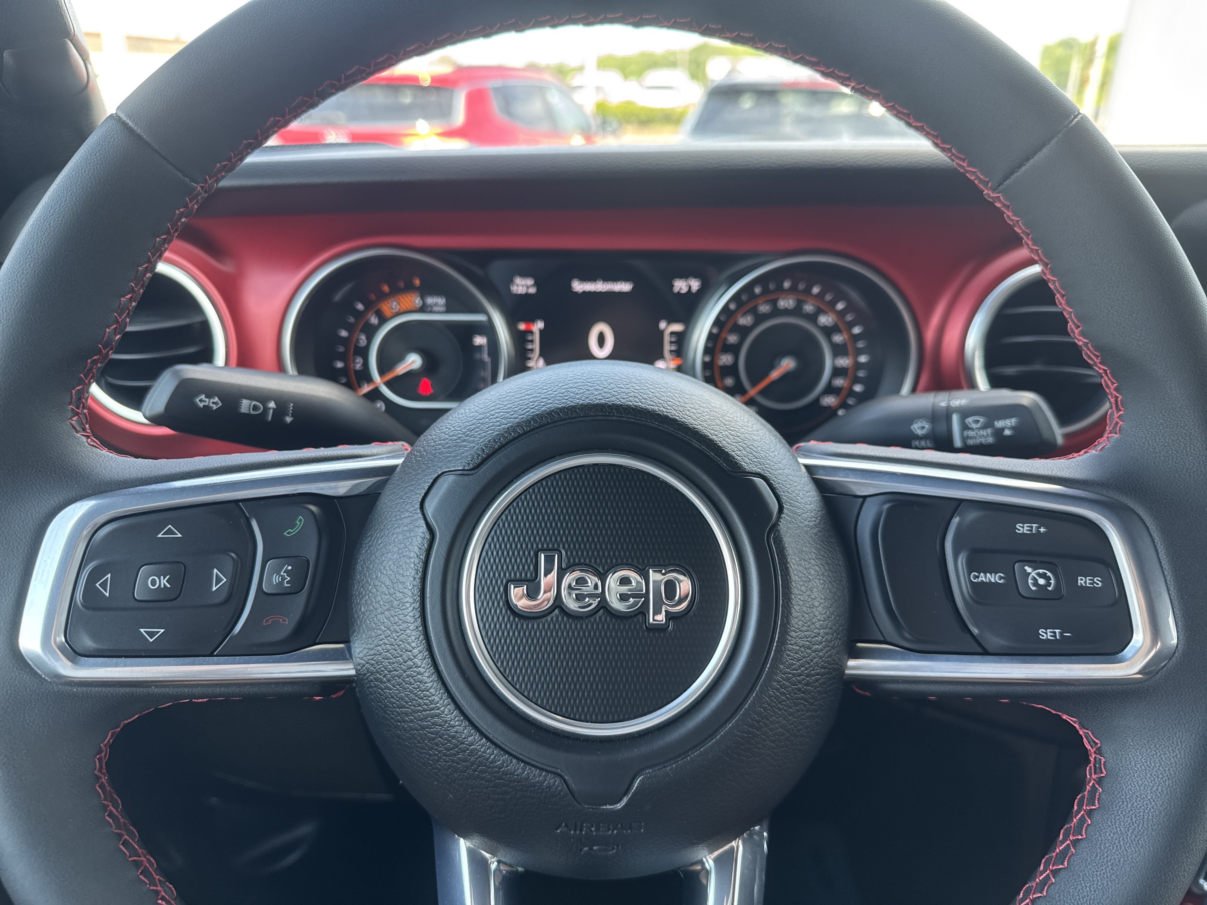 Used 2023 Jeep Wrangler Unlimited Rubicon AWD/4WD image 15