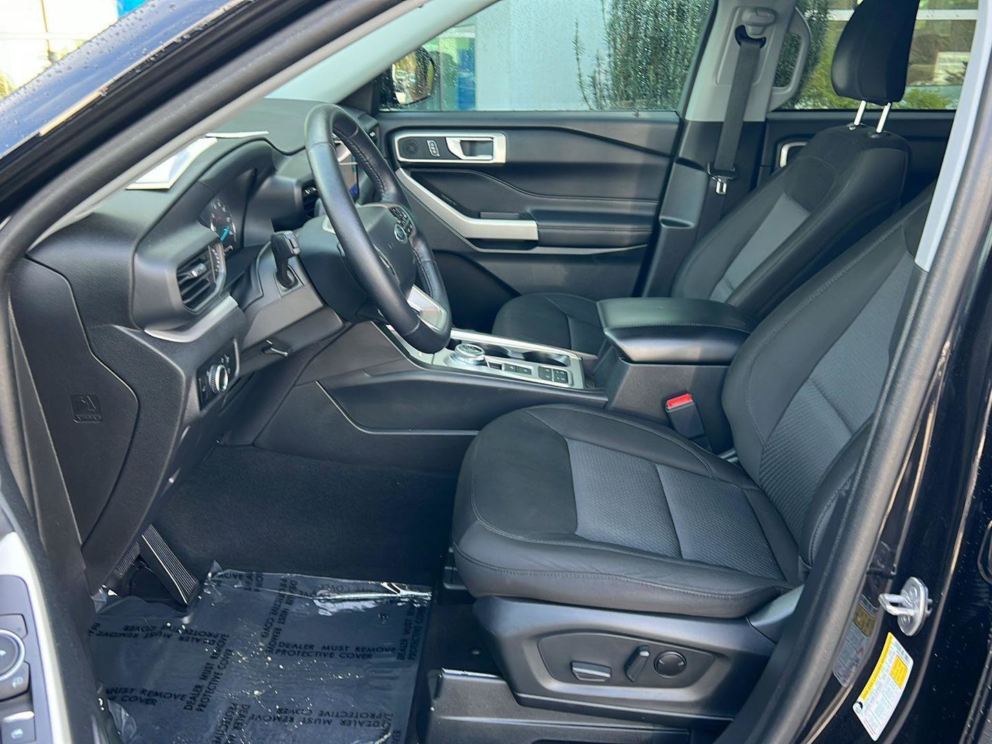 Certified 2023 Ford Explorer XLT image 9