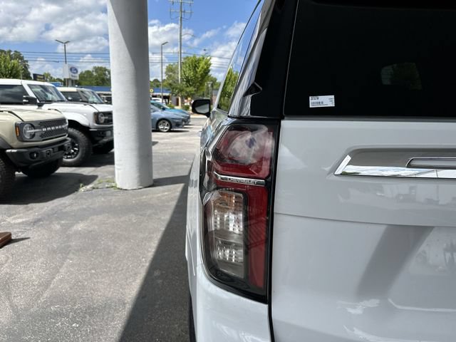 Used 2024 Chevrolet Suburban LT w/ Luxury Package AWD/4WD image 27