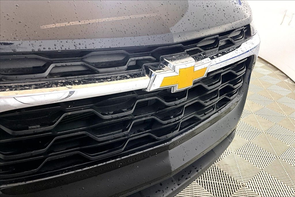 Used 2025 Chevrolet Trax LS FWD image 23