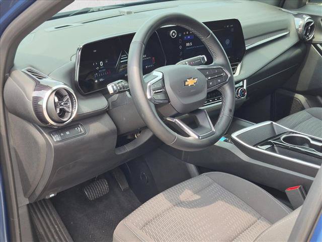 Used 2025 Chevrolet Equinox LT w/ Safety and Technology Package FWD image 9