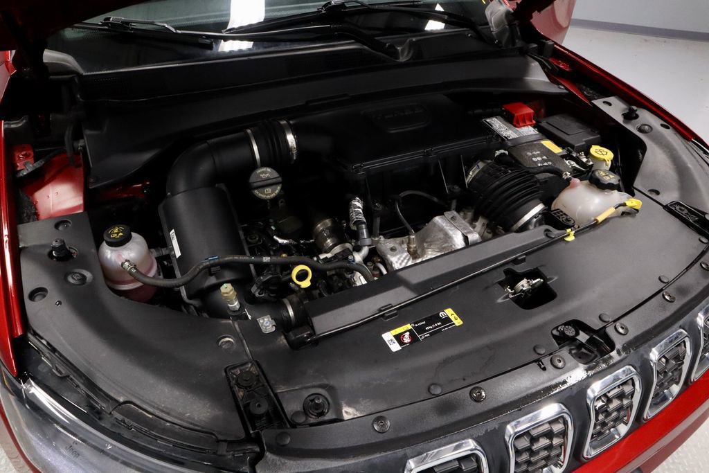 Used 2025 Jeep Compass Latitude image 15