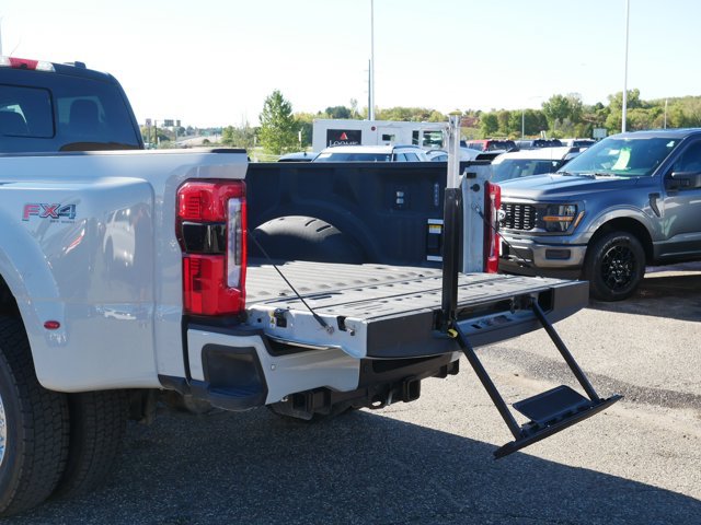 Certified 2025 Ford F450 Platinum w/ Platinum Plus Package AWD/4WD image 26
