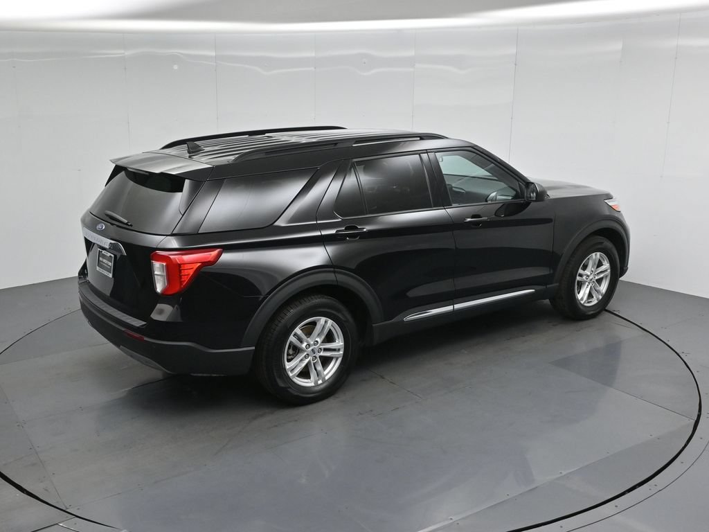 Certified 2023 Ford Explorer XLT w/ Equipment Group 202A RWD image 39