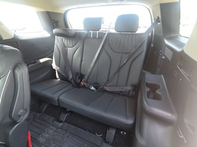 Used 2024 Hyundai Palisade Limited FWD image 19