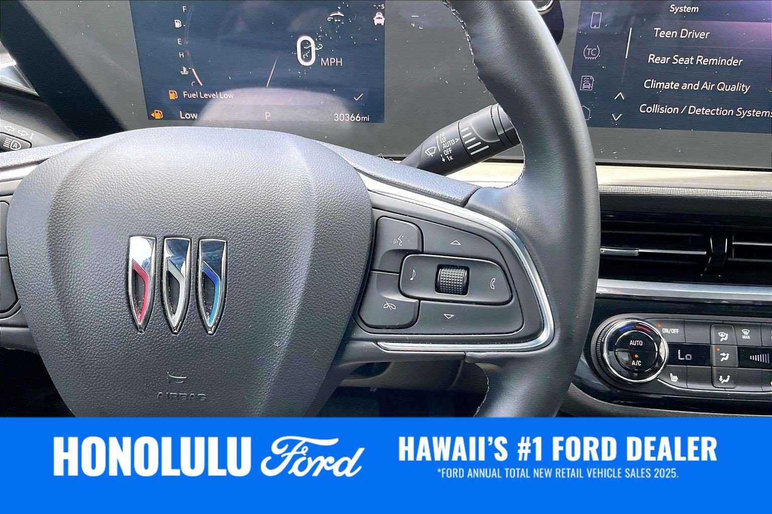 Used 2024 Buick Envista Sport Touring w/ Convenience I Package FWD image 25