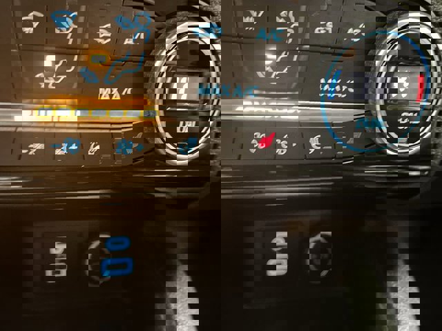 Certified 2021 Ford Escape Titanium w/ Class II Trailer Tow Package image 30