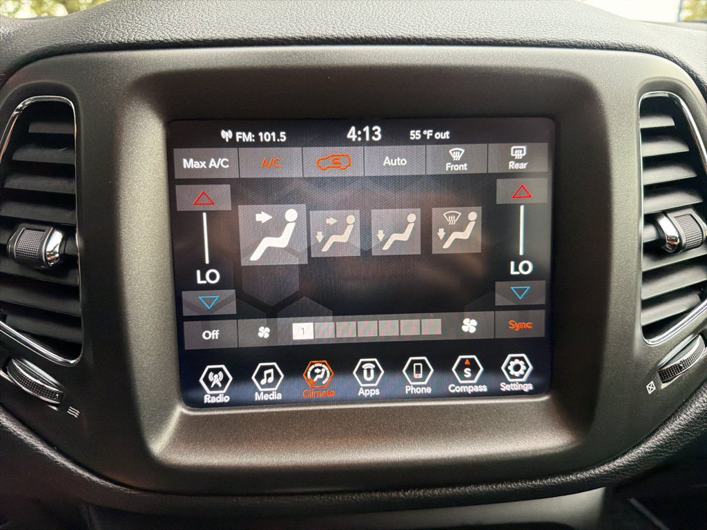 Used 2020 Jeep Compass Trailhawk AWD/4WD image 27