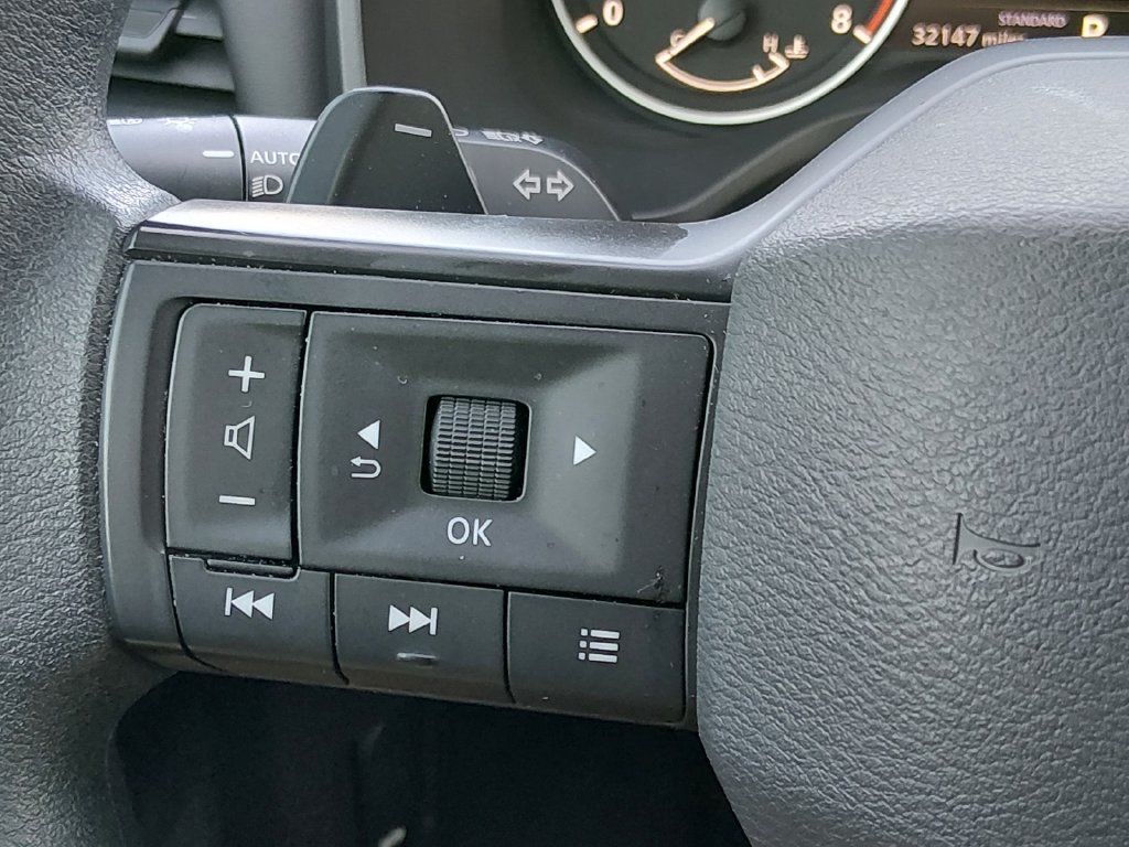 Used 2025 Nissan Rogue S FWD image 24