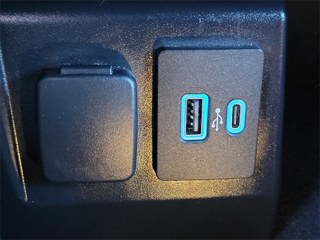 Certified 2023 Ford Explorer Platinum w/ Class IV Trailer Tow Package image 15