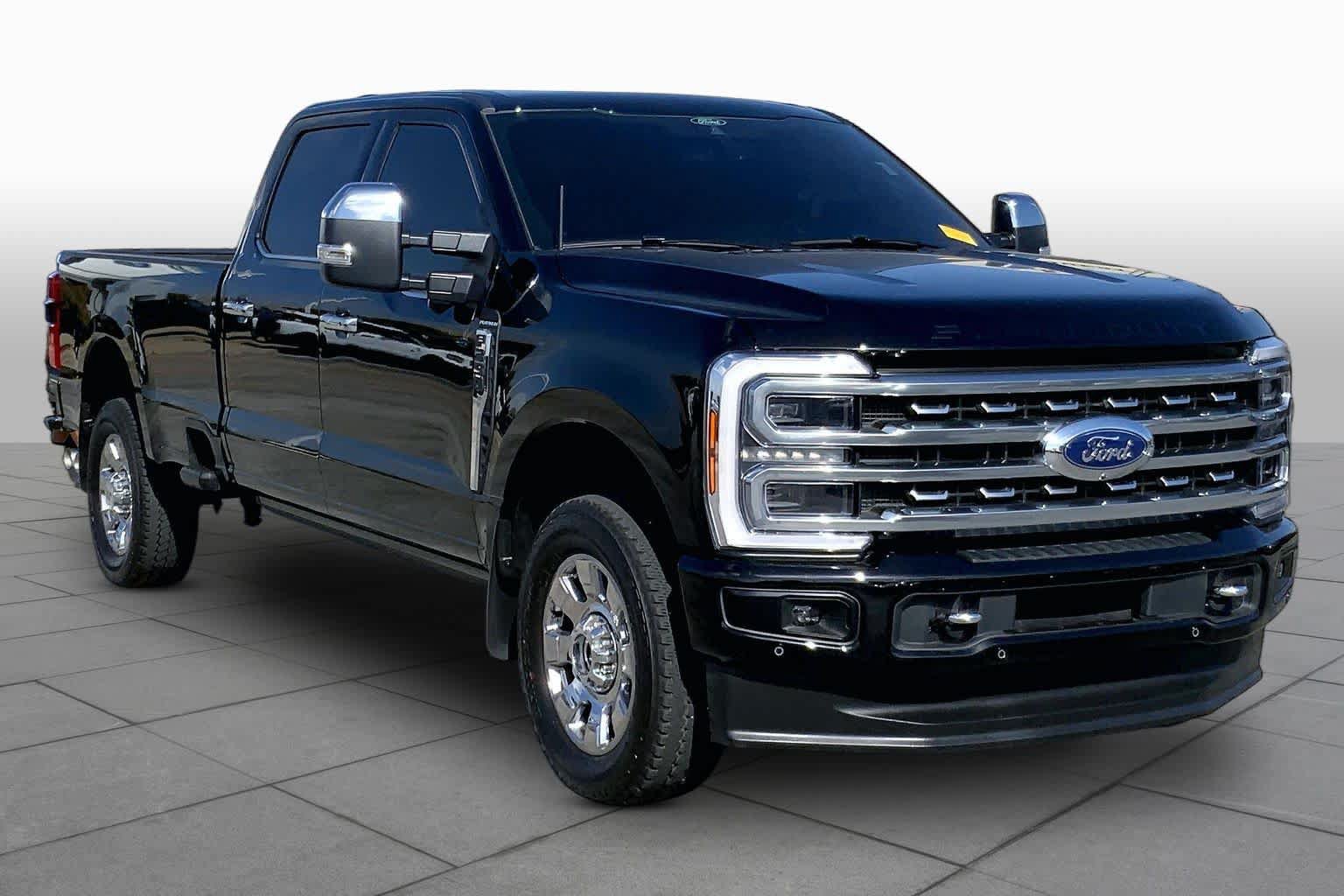Certified 2024 Ford F350 Platinum w/ FX4 Off-Road Package AWD/4WD image 3