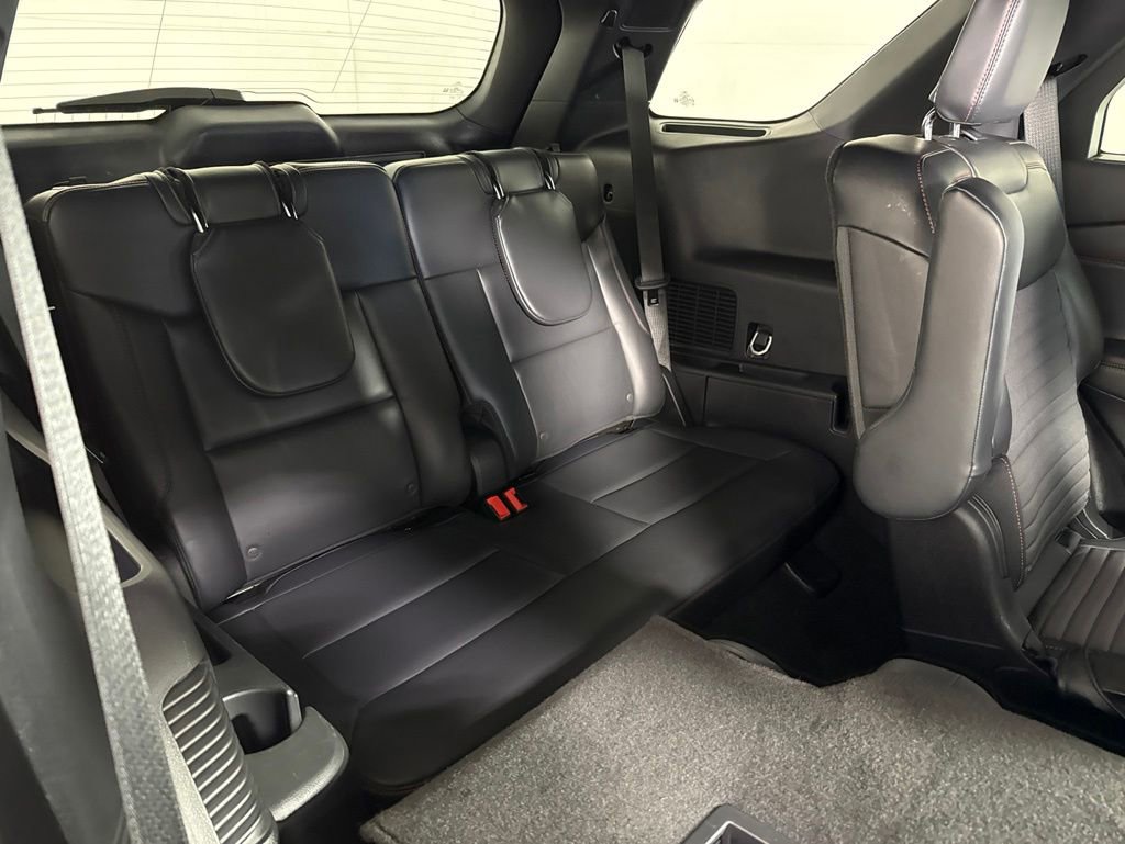 Certified 2025 Ford Explorer ST-Line w/ Premium Package AWD/4WD image 17