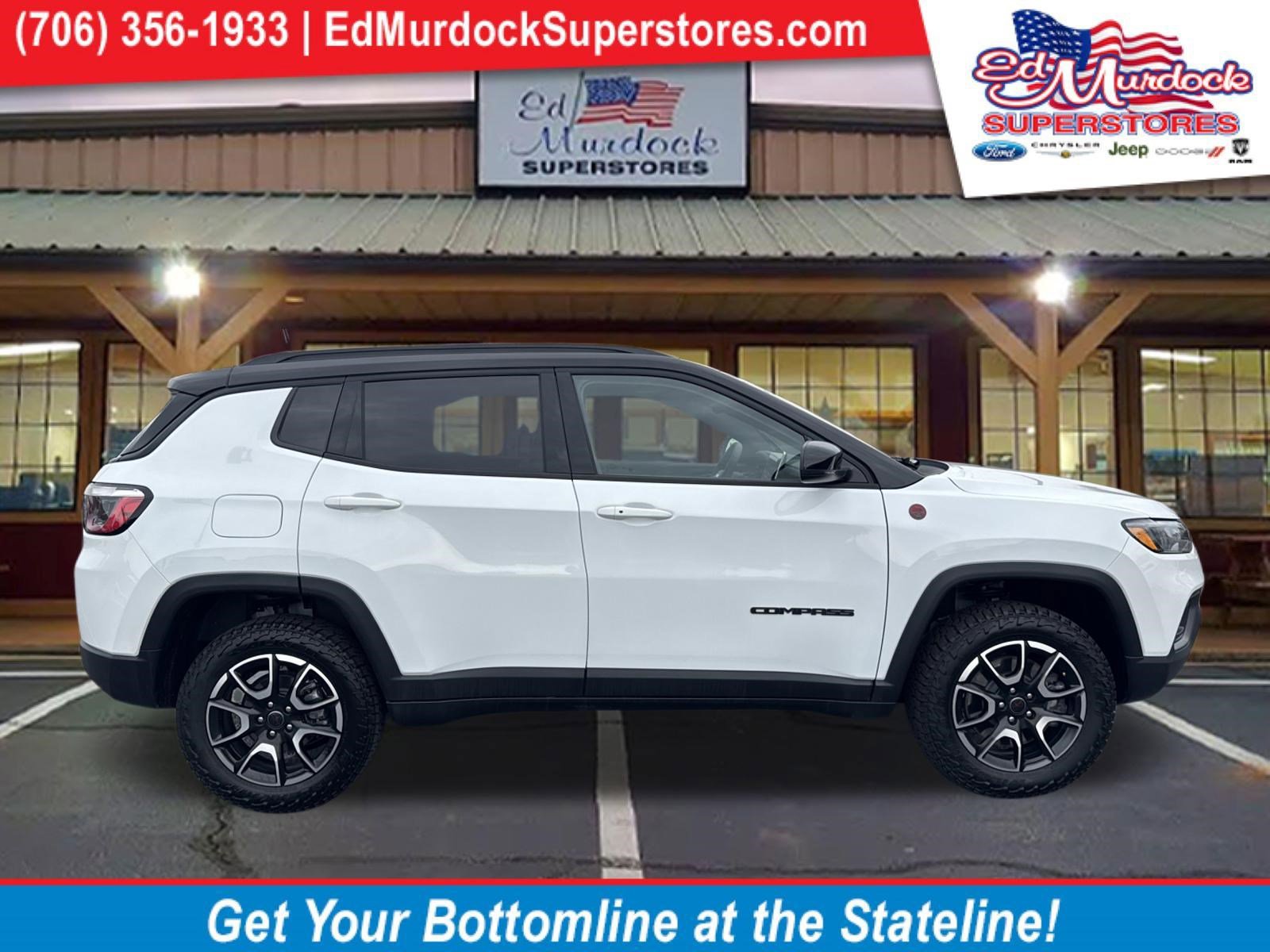 Used 2025 Jeep Compass Trailhawk image 1