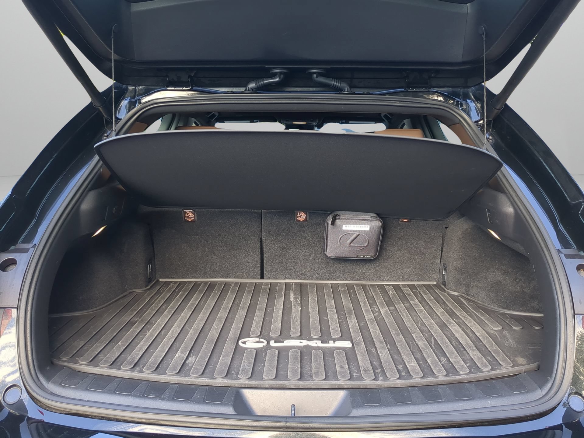 Used 2025 Lexus UX 300h FWD w/ Cold Area Package image 46