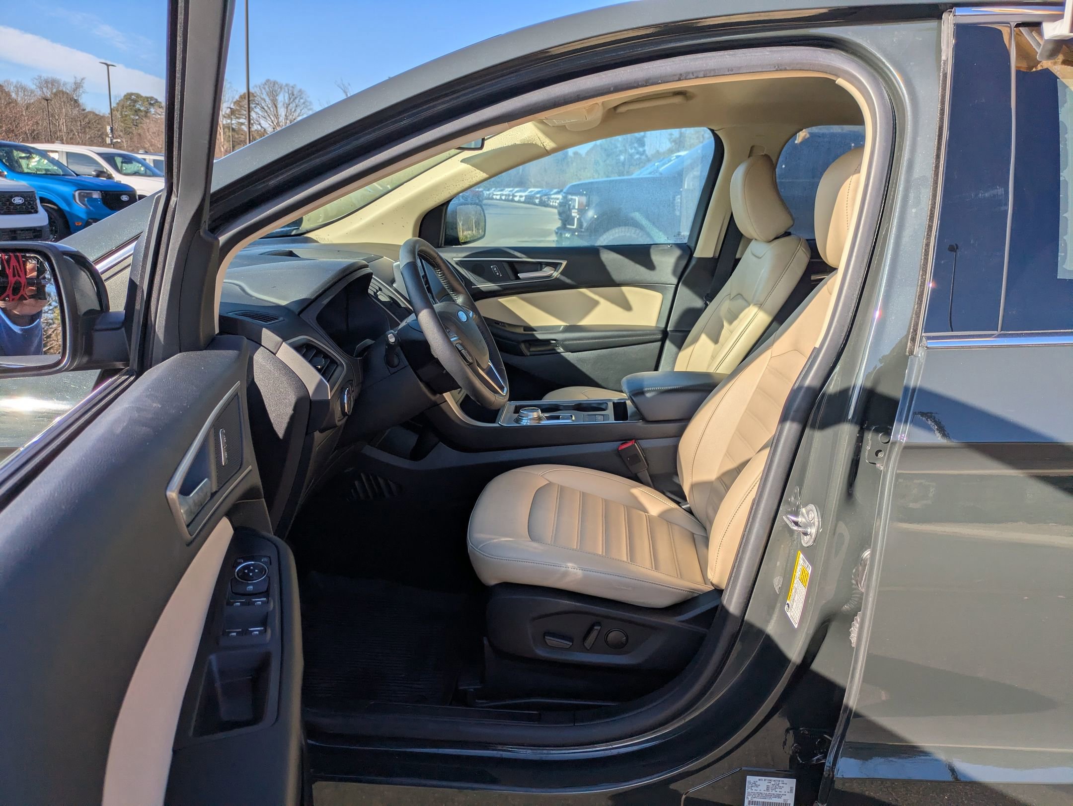 Certified 2022 Ford Edge SEL w/ Convenience Package image 12