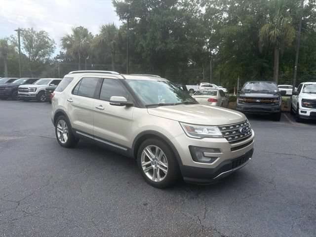 Certified 2017 Ford Explorer Limited FWD image 1