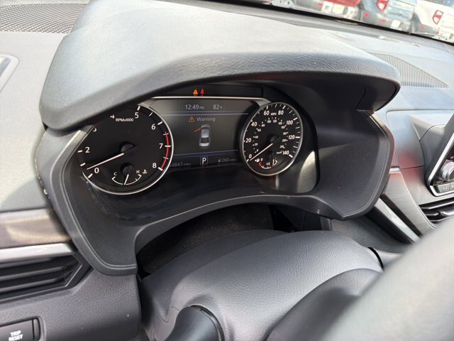 Used 2025 Nissan Altima 2.5 SV FWD image 9