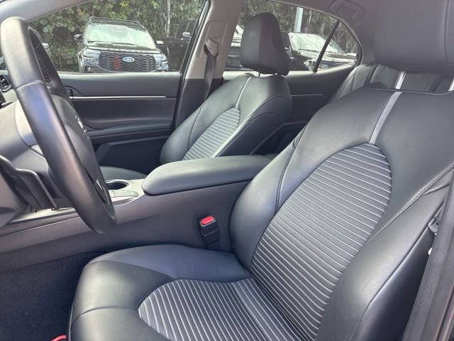 Used 2024 Toyota Camry SE image 6