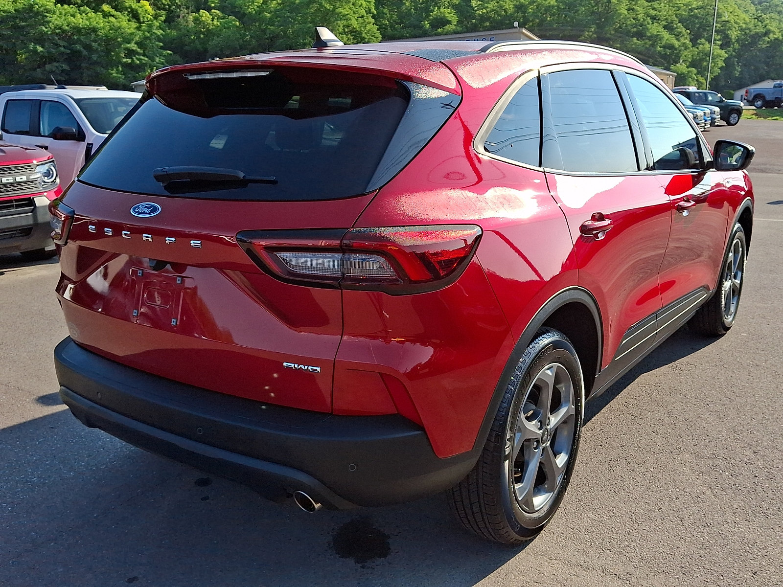 Certified 2025 Ford Escape ST-Line w/ Tech Pack #1 AWD/4WD image 10