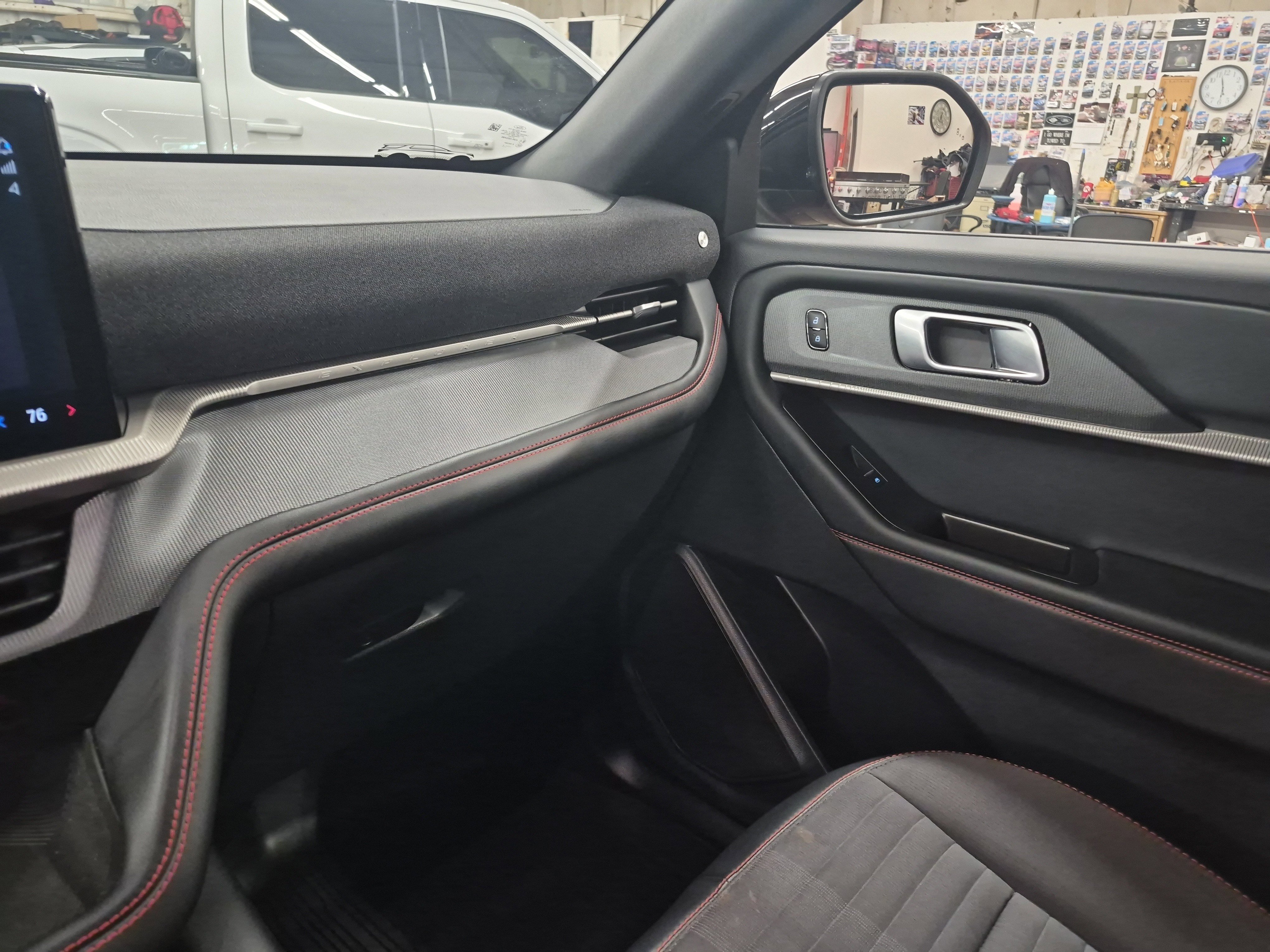 Certified 2025 Ford Explorer ST-Line image 22