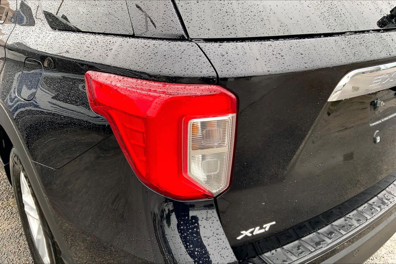 Certified 2022 Ford Explorer XLT RWD image 25