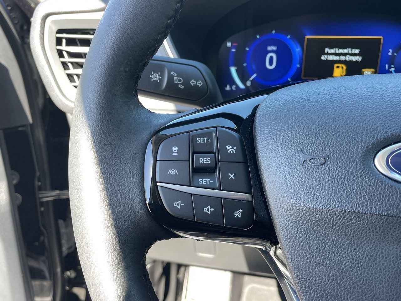 Certified 2022 Ford Escape Titanium image 27