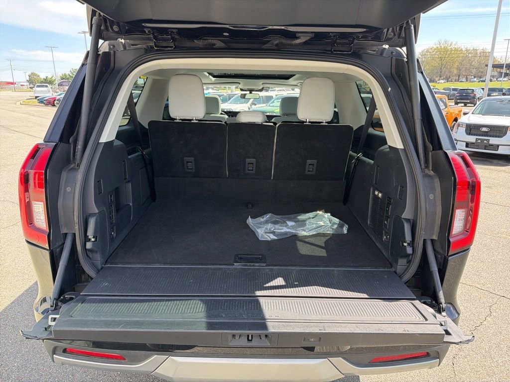 Certified 2025 Ford Expedition Max Platinum image 19