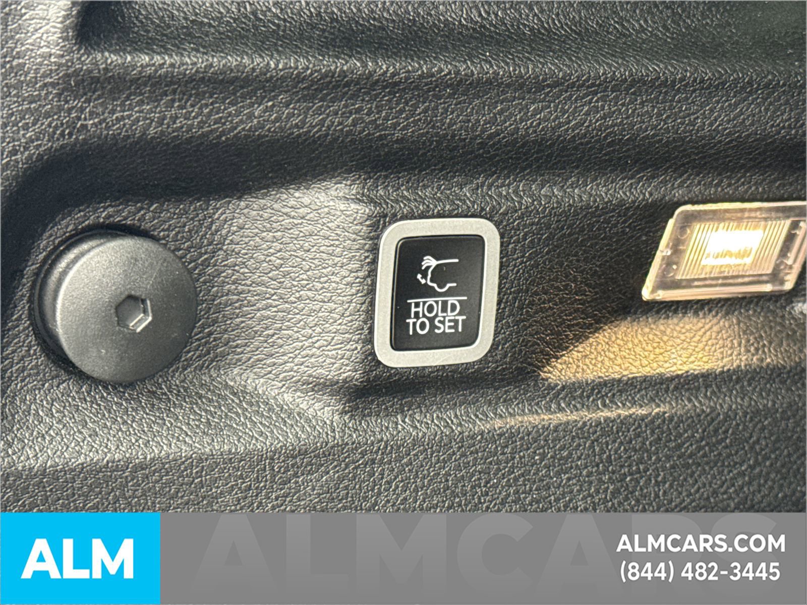 Used 2023 Jeep Grand Cherokee L Laredo image 22