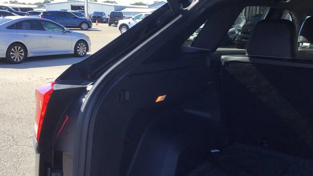 Used 2020 Volkswagen Atlas Cross Sport SE image 9