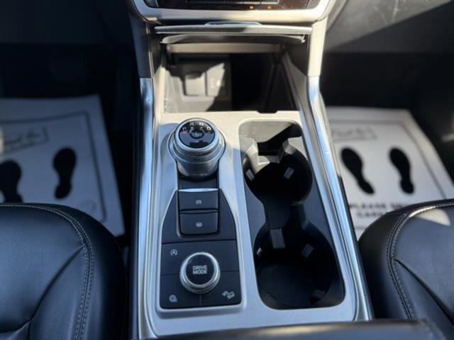 Certified 2021 Ford Explorer XLT w/ Equipment Group 202A image 18