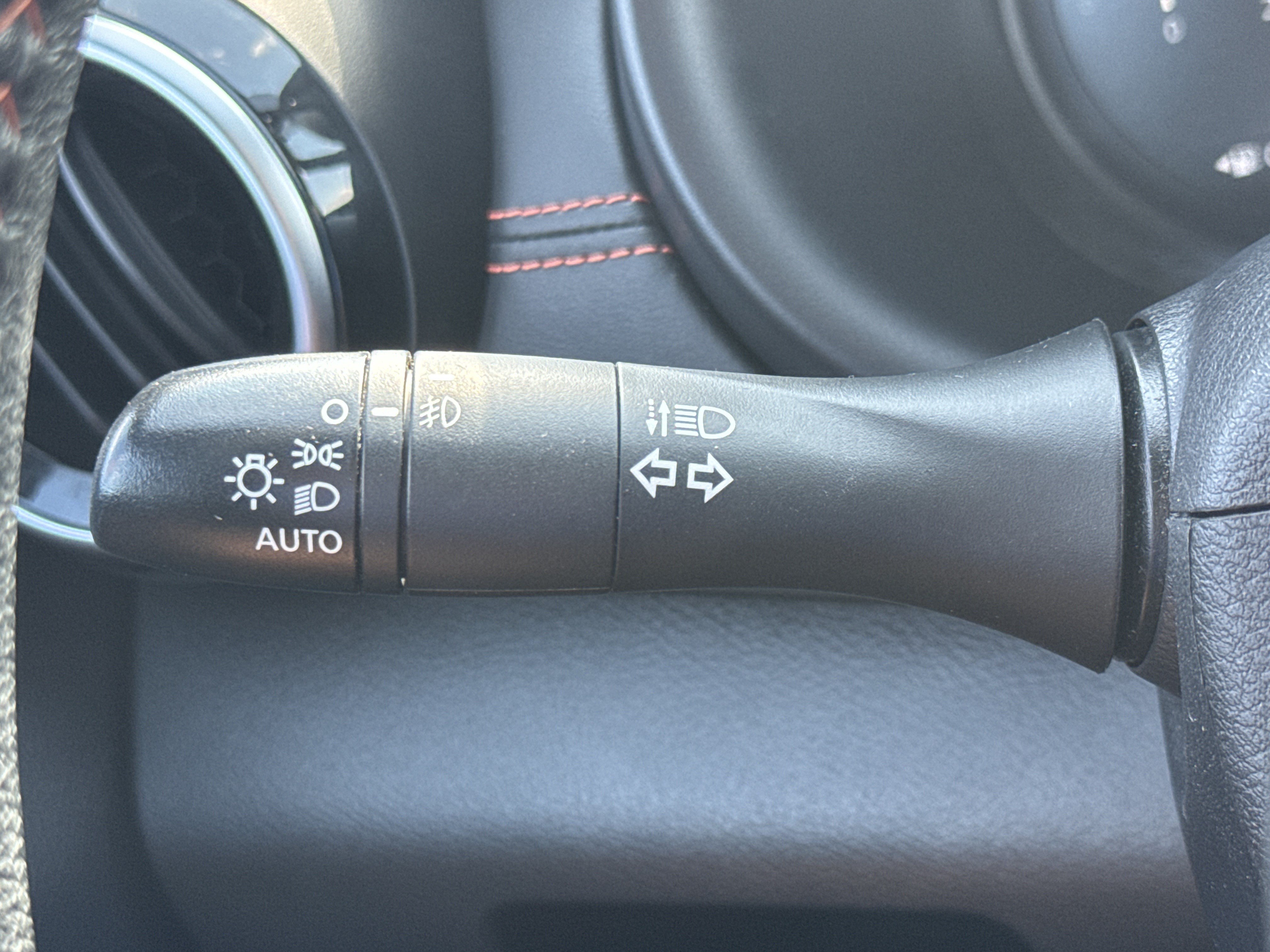 Used 2024 Nissan Kicks SR FWD image 21
