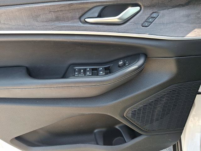 Used 2023 Jeep Grand Cherokee Limited AWD/4WD image 12