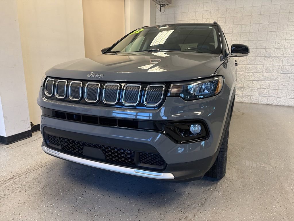 Used 2022 Jeep Compass Limited image 12