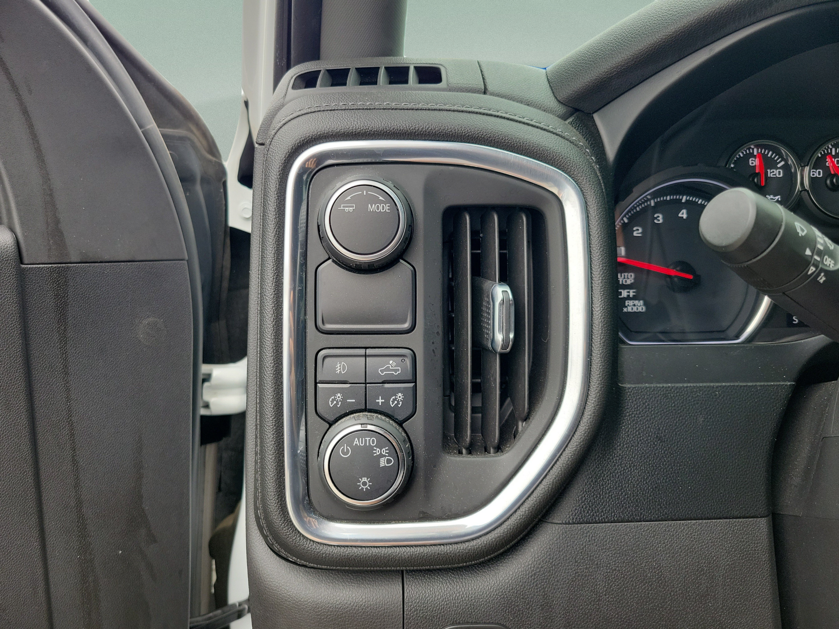 Used 2021 Chevrolet Silverado 1500 RST w/ Texas Edition Plus RWD image 19