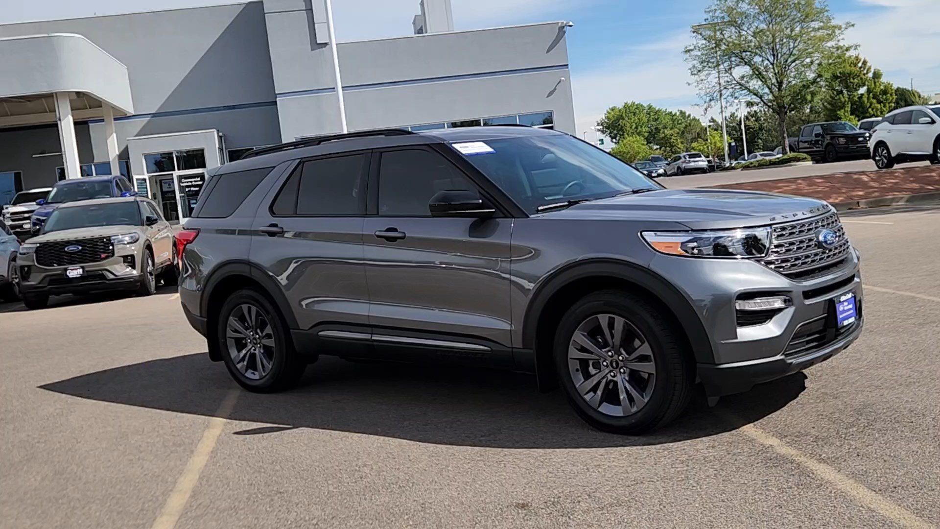Certified 2024 Ford Explorer XLT w/ Equipment Group 202A AWD/4WD image 8