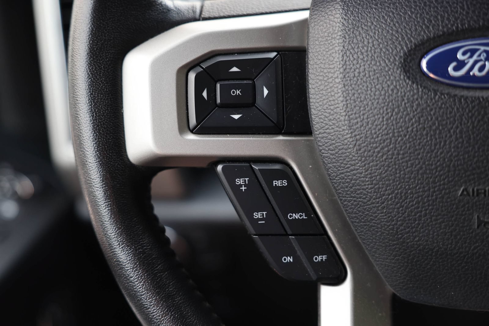 Certified 2019 Ford F150 Lariat w/ Trailer Tow Package AWD/4WD image 19