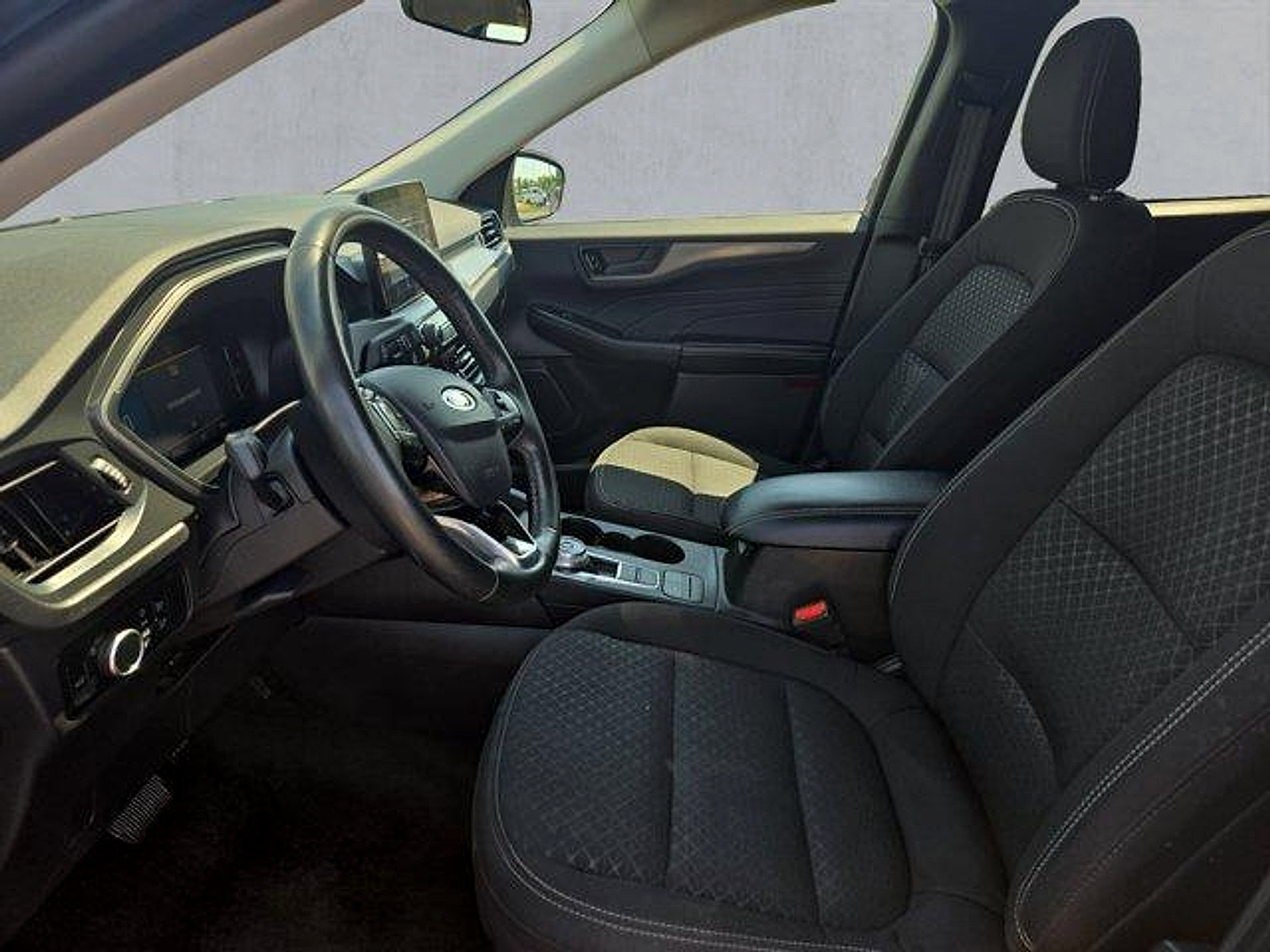 Certified 2024 Ford Escape Active AWD/4WD image 11