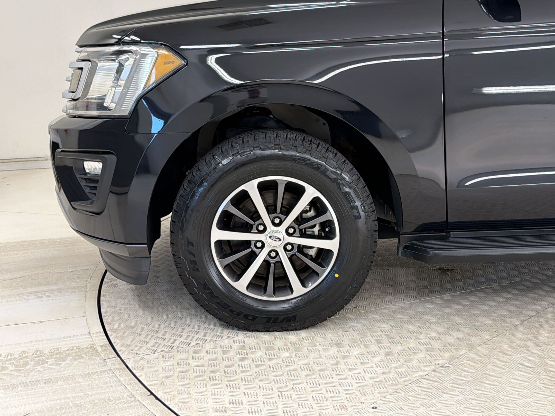 Certified 2019 Ford Expedition Max XLT RWD image 12