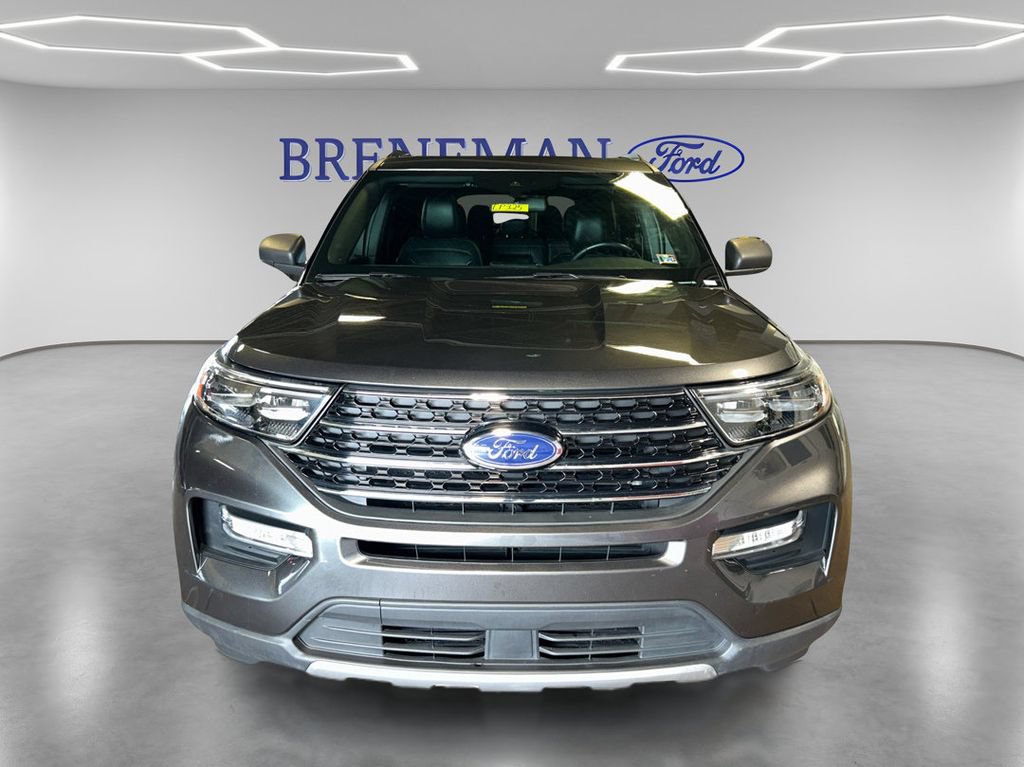 Certified 2020 Ford Explorer XLT w/ Equipment Group 202A AWD/4WD image 2